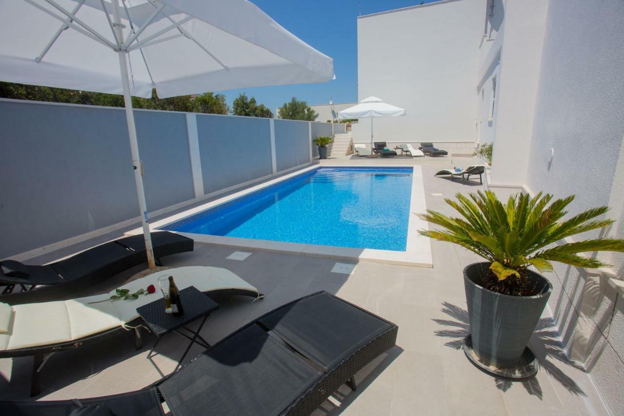 Hotel Paradise Punta Nečujam 外观 照片