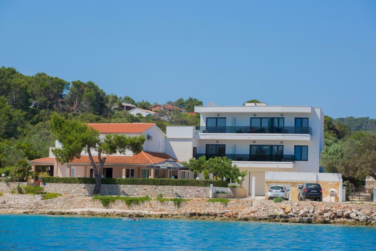 Hotel Paradise Punta Nečujam 外观 照片