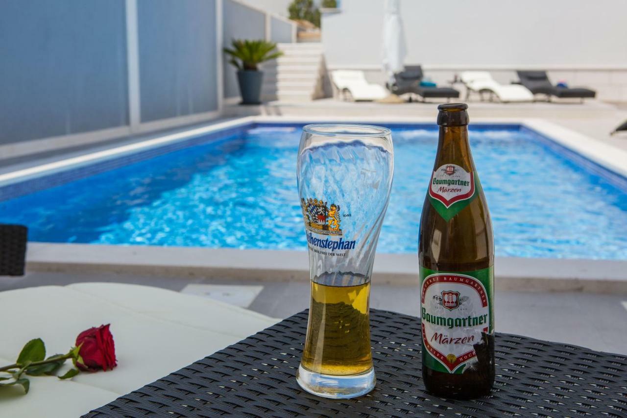 Hotel Paradise Punta Nečujam 外观 照片